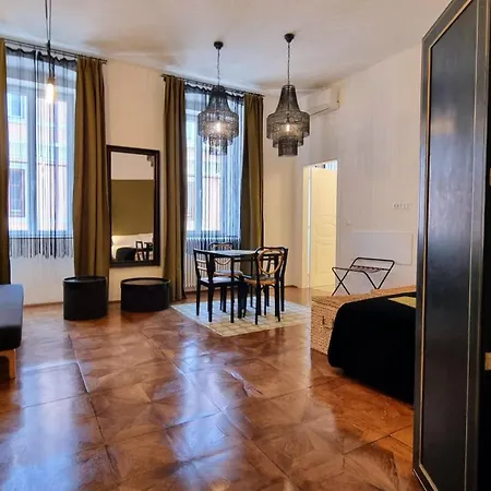 Hotel apartamentowy Dada 4*